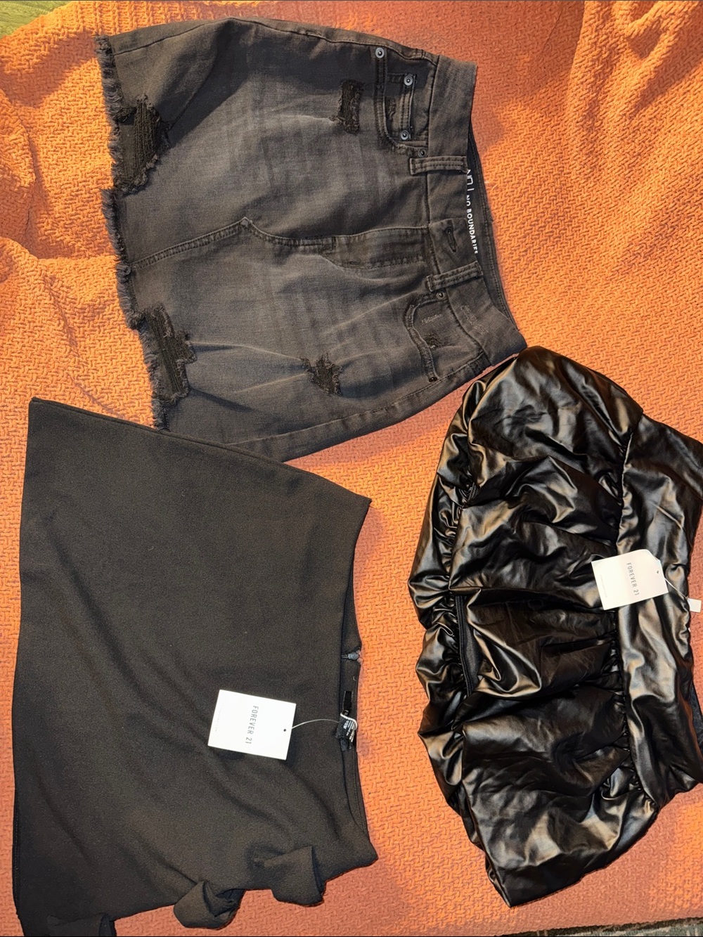 Black Mini Skirt Trio forever21-NB